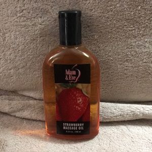 Adam & Eve strawberry 🍓 massage oil 8.5 fl oz / 250ml